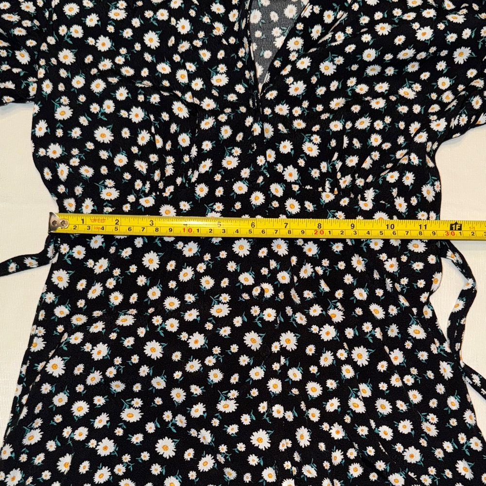 Forever 21 Juniors Black White Floral Short Sleeve Button down Mini Dress Size S - Picture 13 of 13